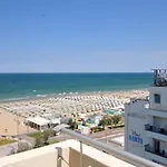 Baltic Riccione-fronte Mare 3*