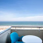 Hotel Baltic Riccione-fronte Mare