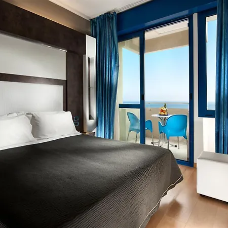 호텔 Baltic Riccione-fronte Mare 리치오네