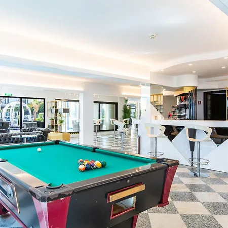 Baltic Riccione-fronte Mare 호텔 3*