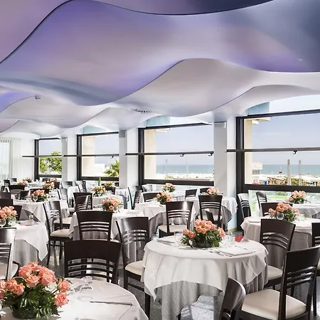 Hotel Baltic Riccione-fronte Mare
