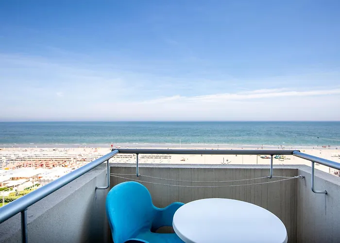 酒店 Baltic Riccione-fronte Mare