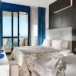 Hotel Baltic Riccione-fronte Mare