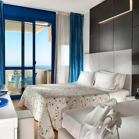 酒店 Baltic Riccione-fronte Mare