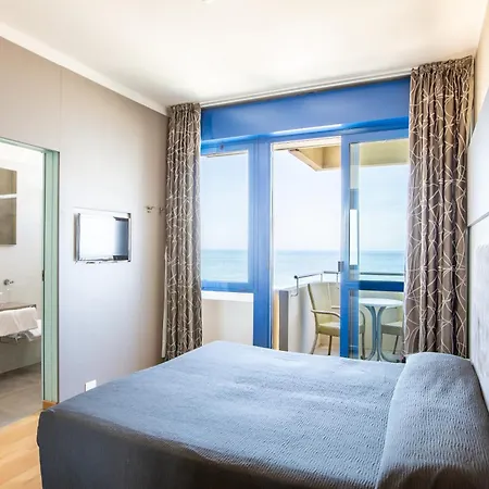 Baltic Riccione-fronte Mare ホテル