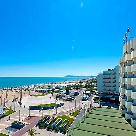Baltic Riccione-fronte Mare فندق 3*