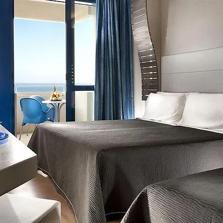Baltic Riccione-fronte Mare فندق ريتشيوني