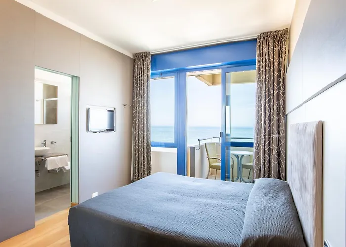 Baltic Riccione-fronte Mare מלון